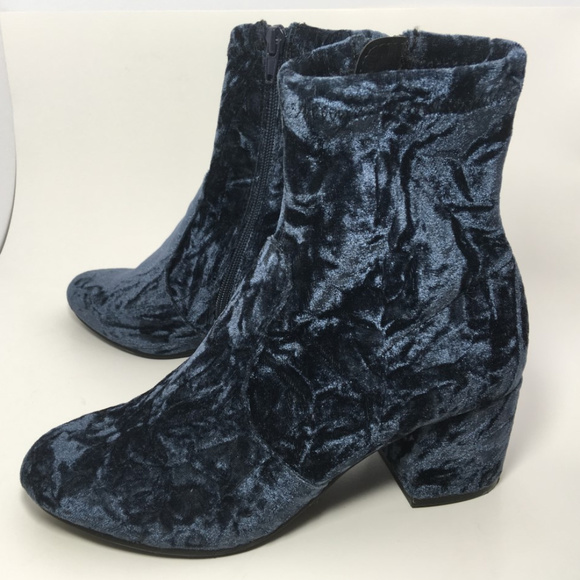 Steve Madden Shoes - Steve Madden Irven Blue Block Heel Stretchy Shaft